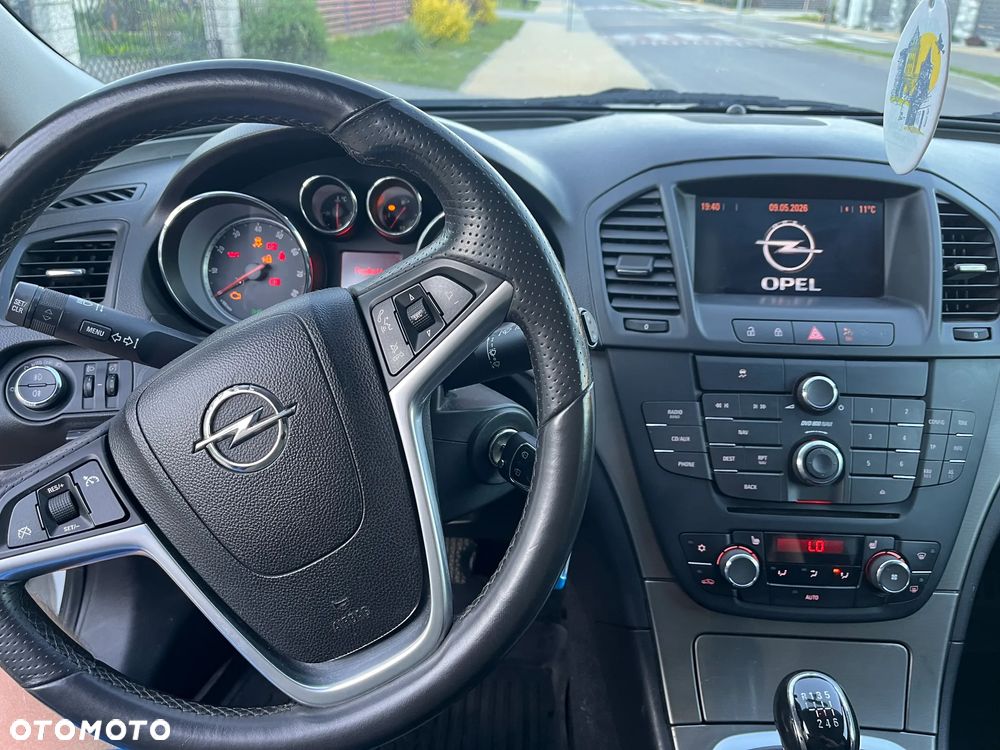 Opel Insignia - 10