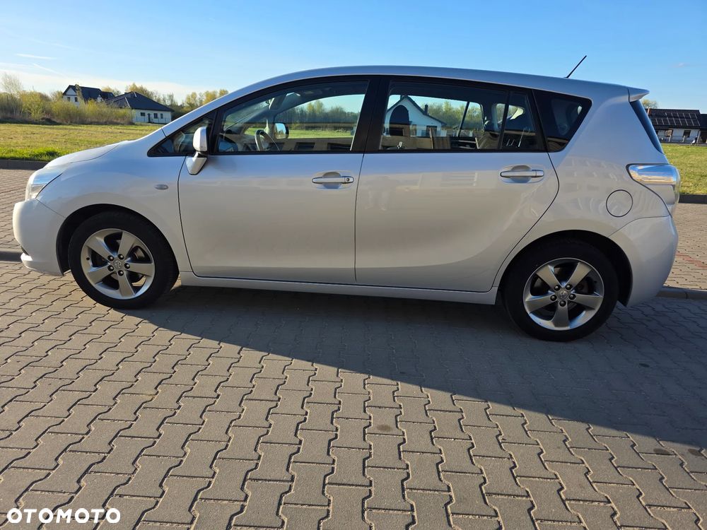 Toyota Verso 1.8 Multidrive Edition - 11