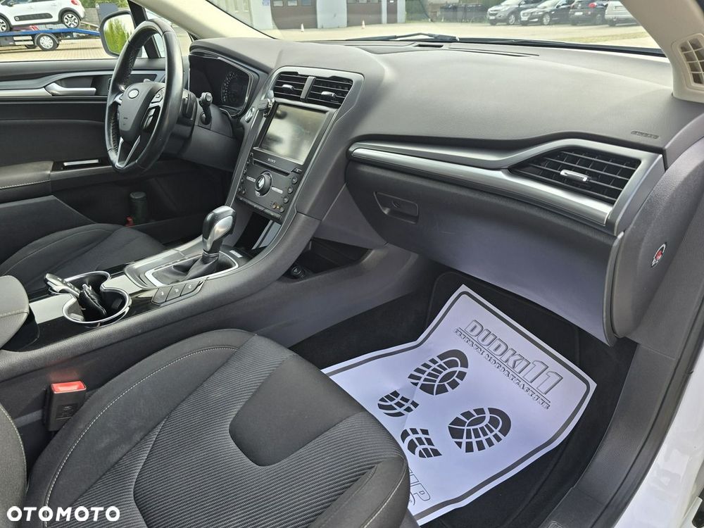 Ford Mondeo - 28
