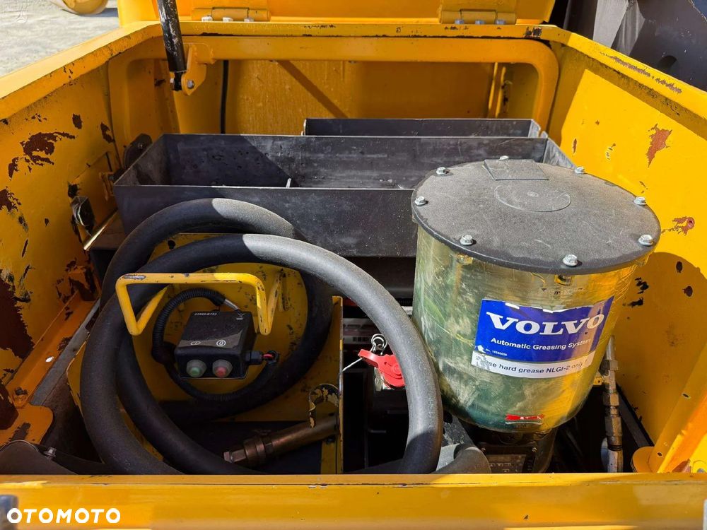 Volvo EC 250 DL - 13