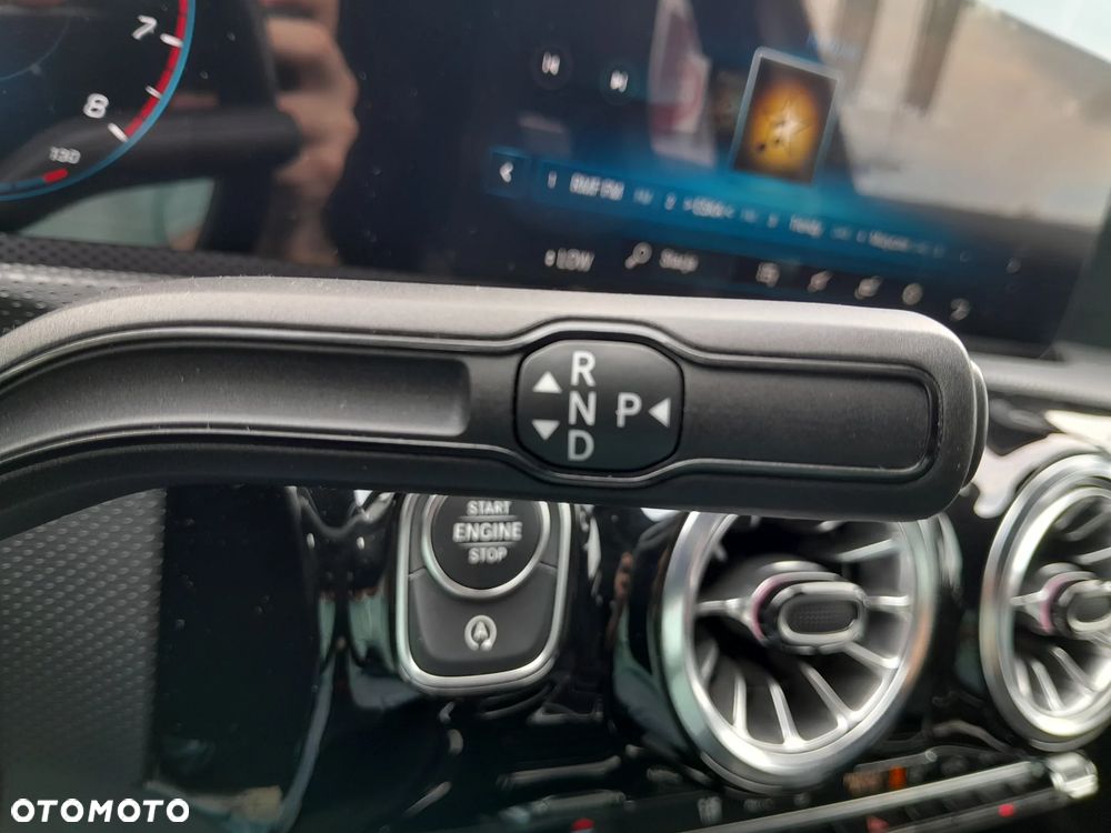 Mercedes-Benz Klasa A 180 AMG Line 7G-DCT - 13