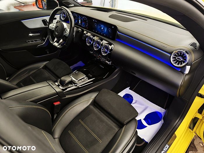 Mercedes-Benz CLA - 38