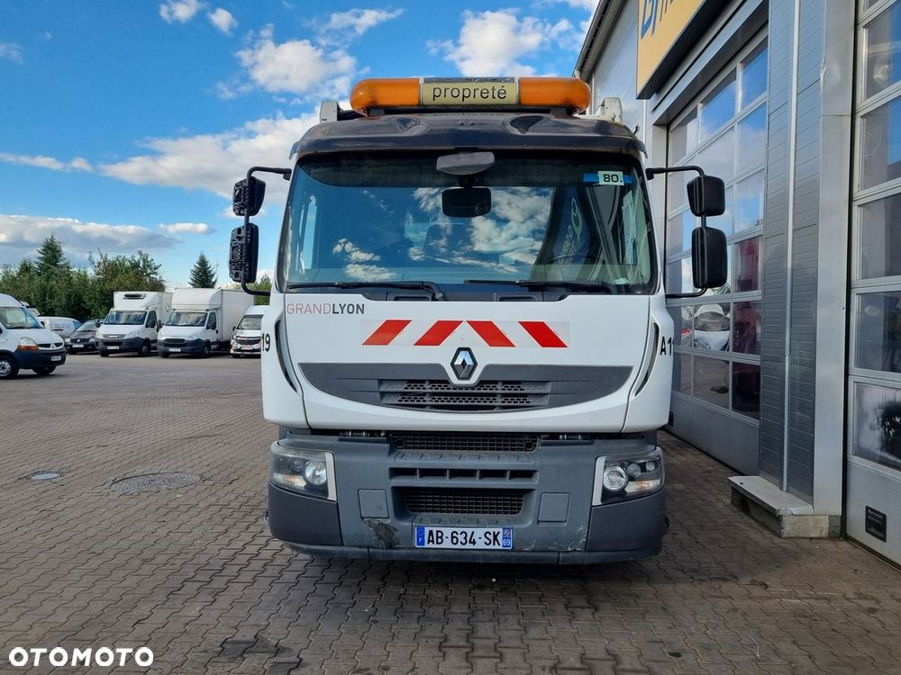 Renault Premium - 2