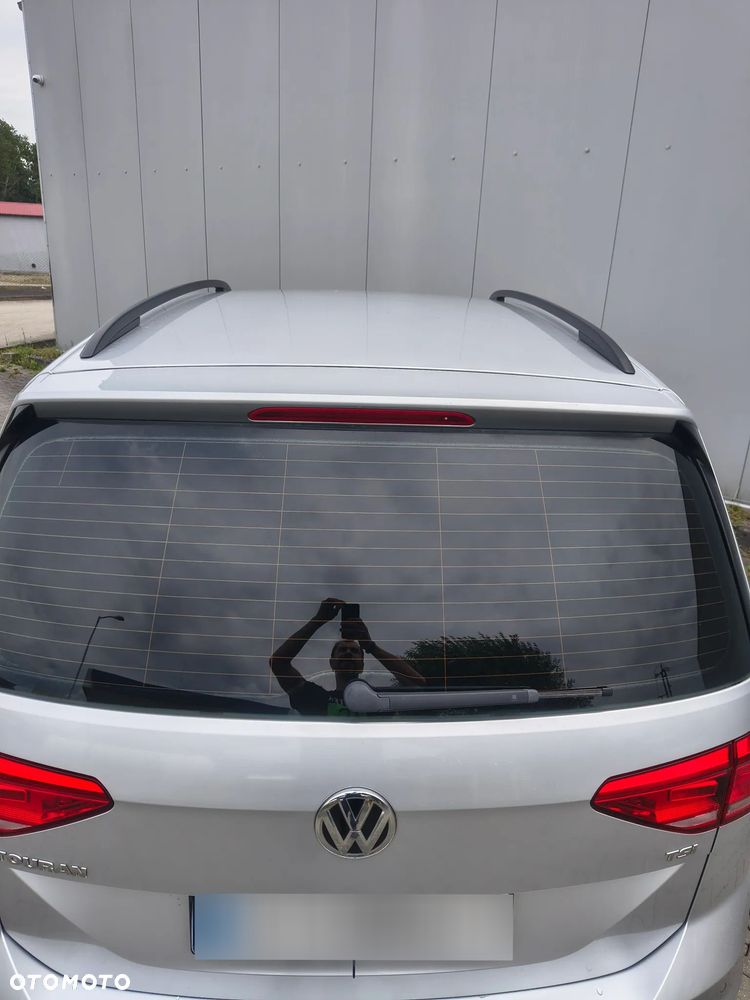 Volkswagen Touran - 28