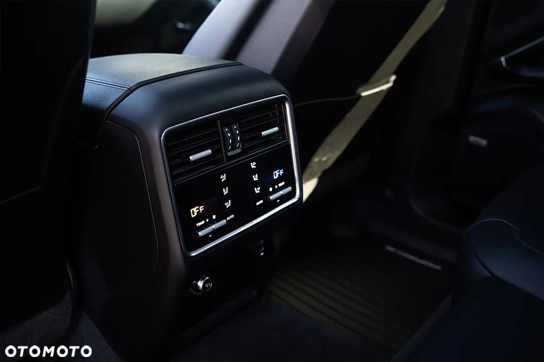 Porsche Cayenne Coupe Platinum Edition - 19