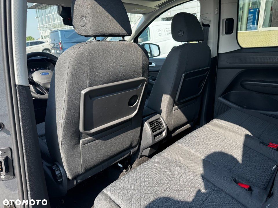 Ford Tourneo Connect - 18