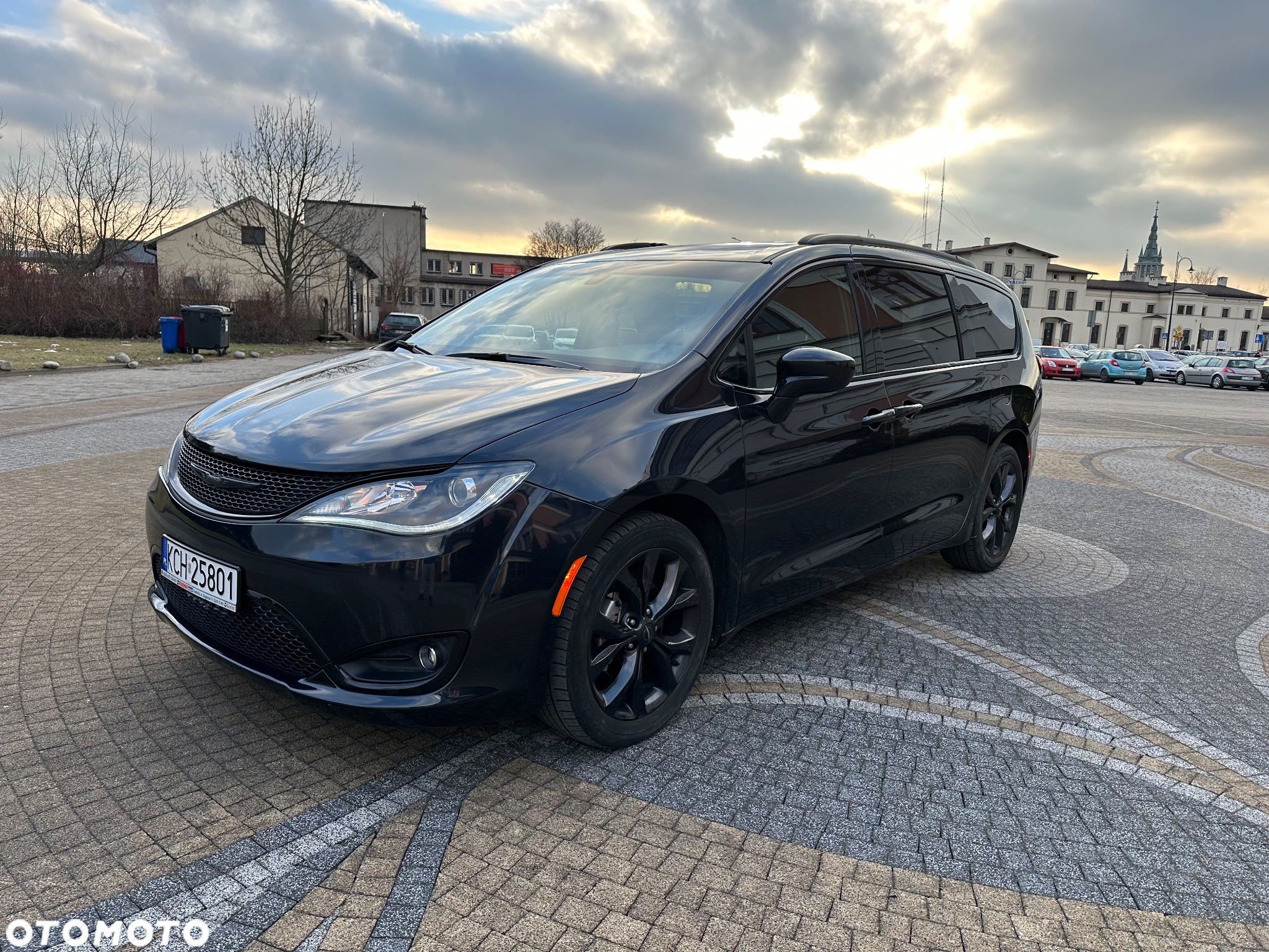 Chrysler Pacifica - 18