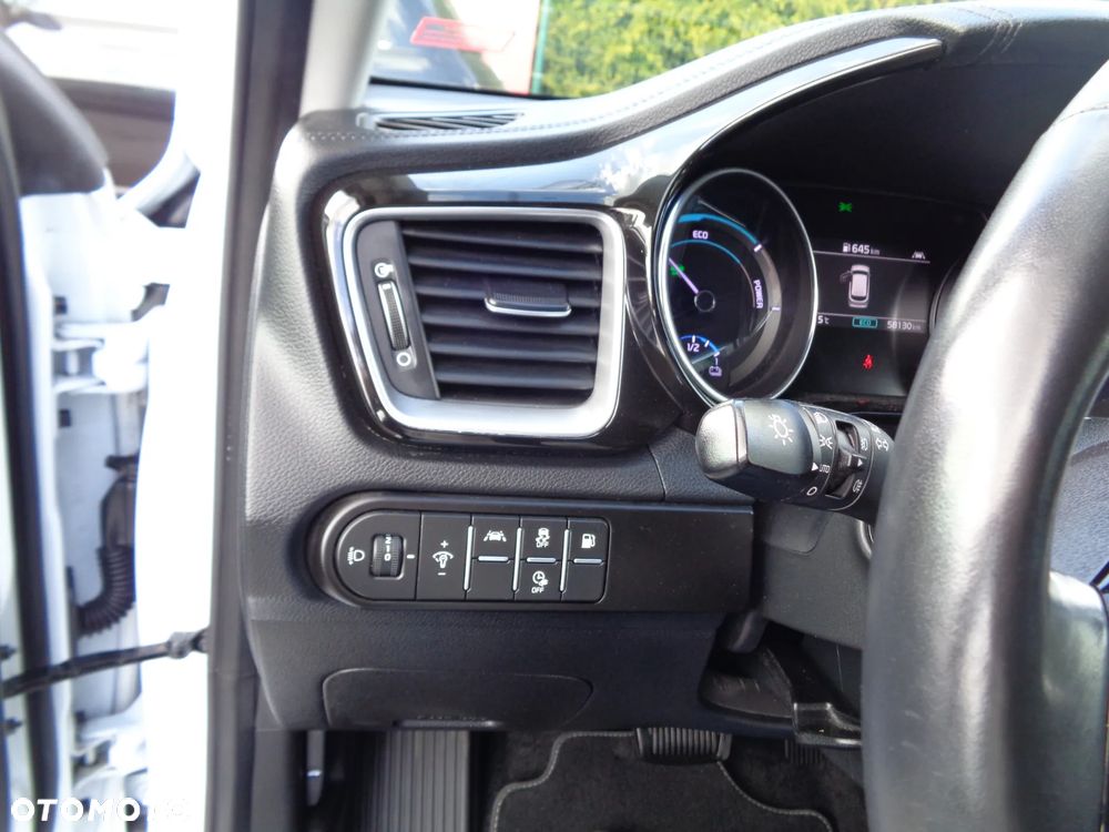 Kia Ceed 1.6 GDI DCT OPF Platinum Edition - 13