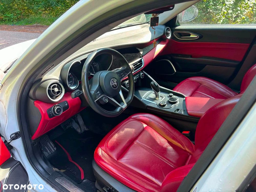 Alfa Romeo Giulia 2.0 Turbo TI Q4 - 5