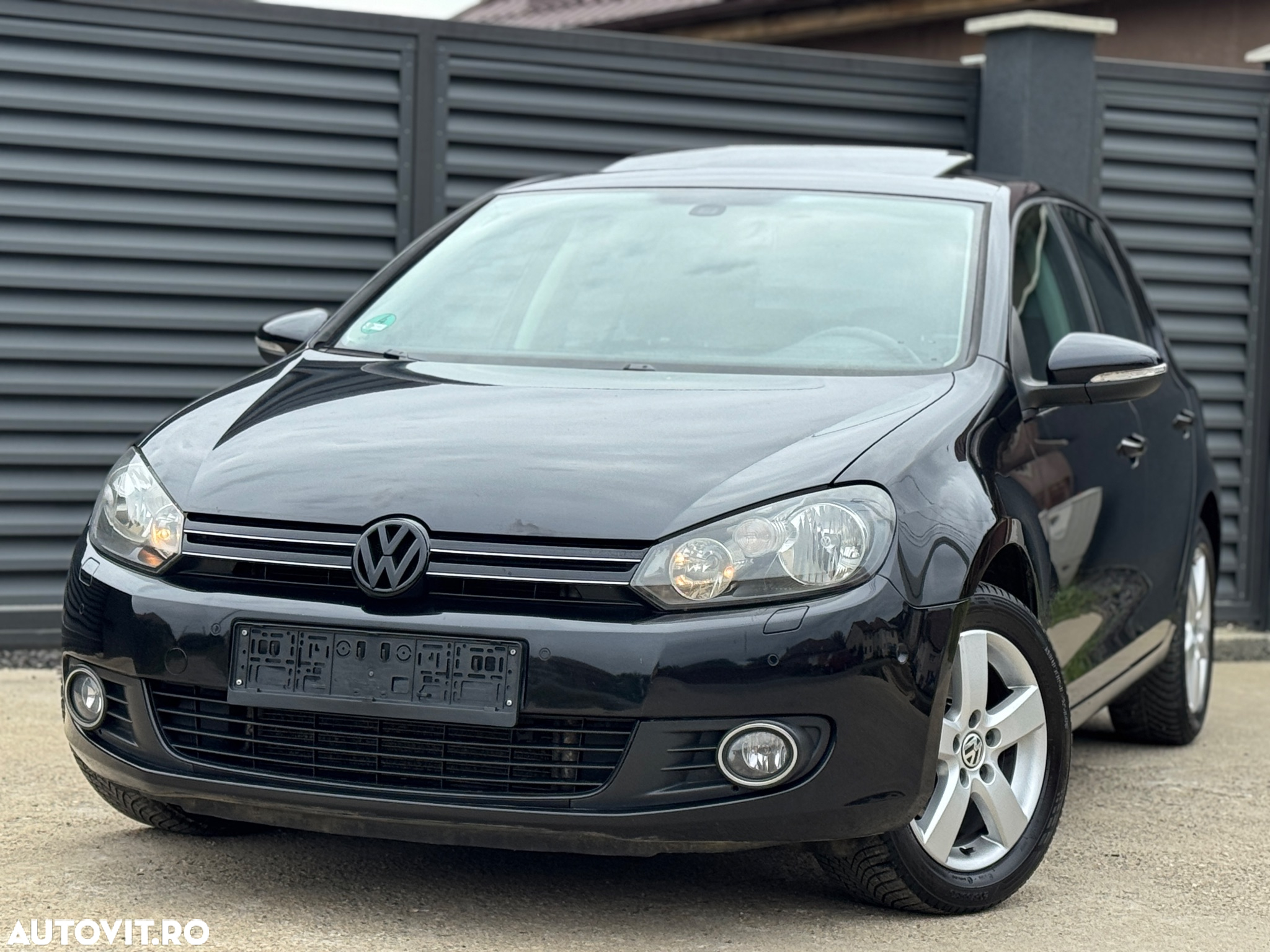 Volkswagen Golf - 34