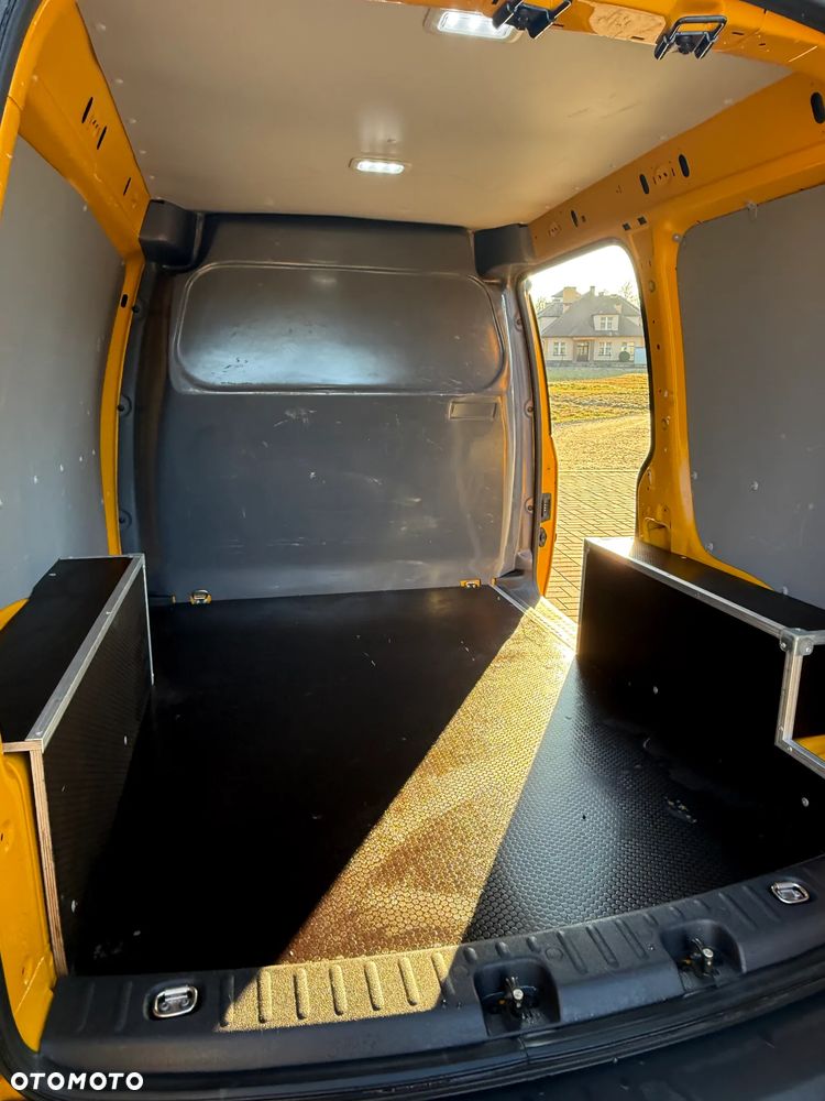 Volkswagen CADDY - 17