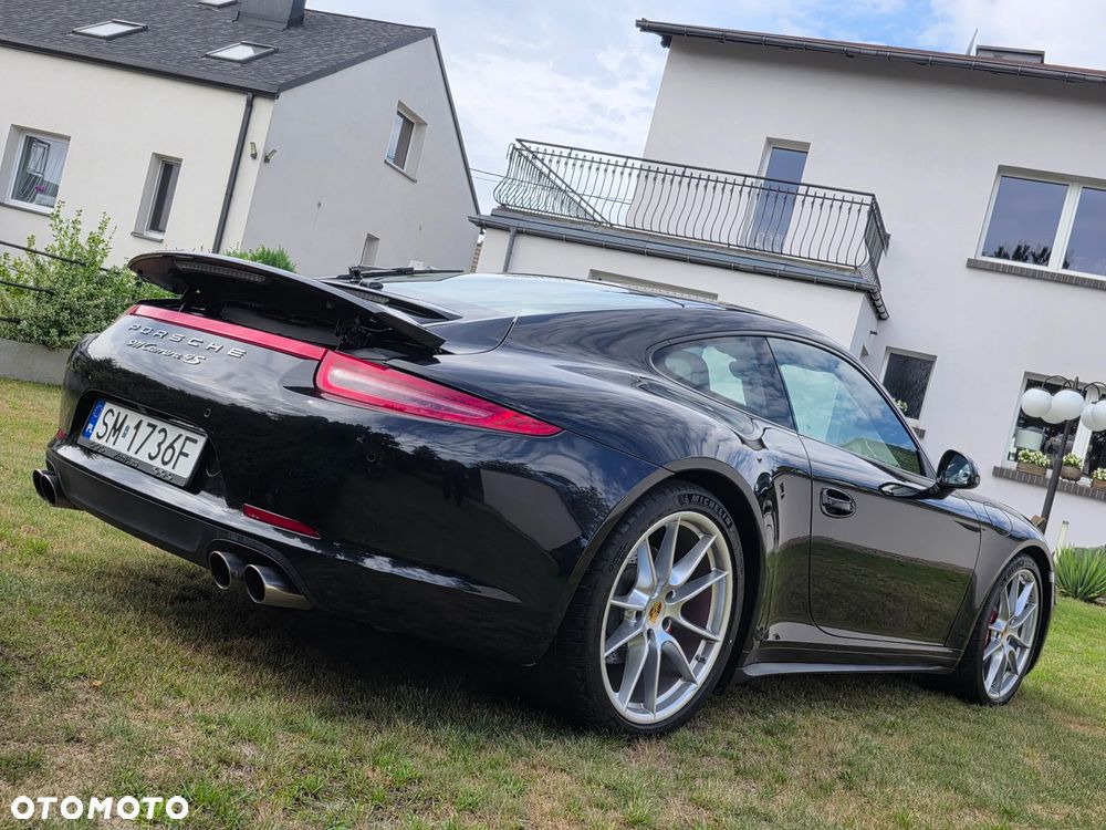 Porsche 911 Carrera 4S - 3
