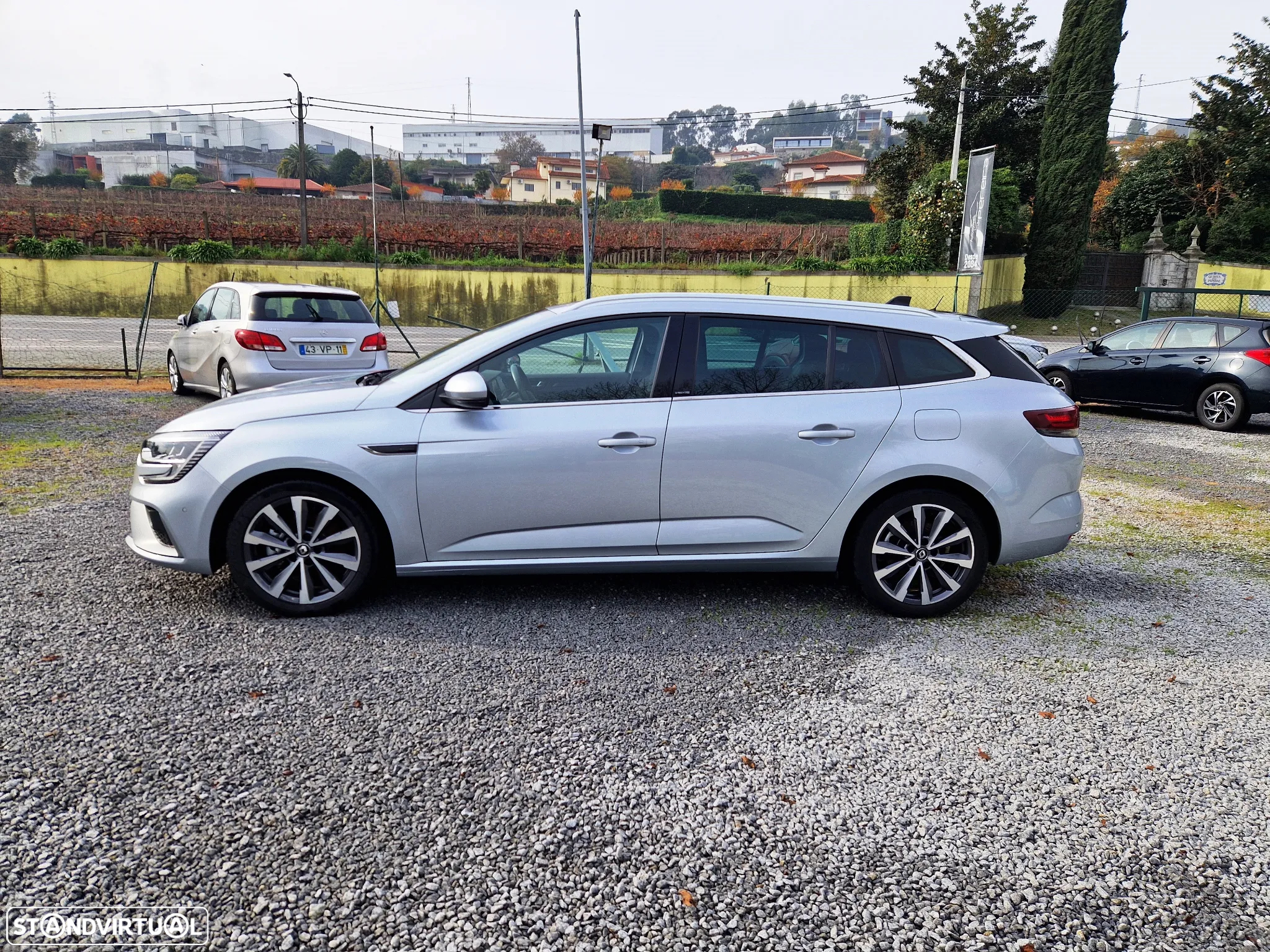 Renault Mégane Sport Tourer 1.6 E-Tech Plug-In Hybrid R.S. Line - 2