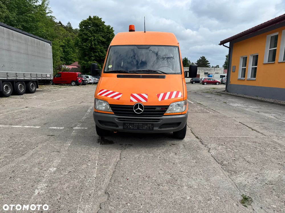 Mercedes-Benz Sprinter - 3