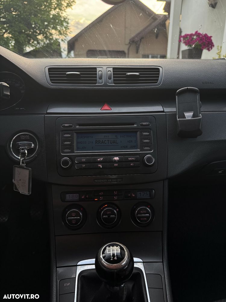 Volkswagen Passat - 10