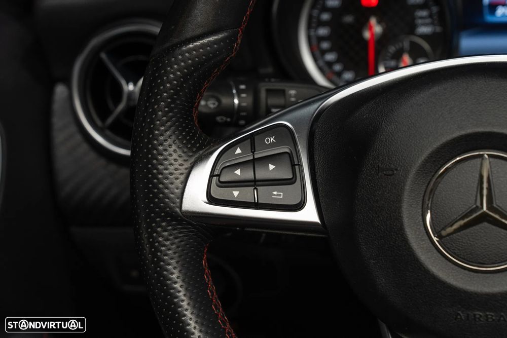 Mercedes-Benz A 180 AMG Line - 11