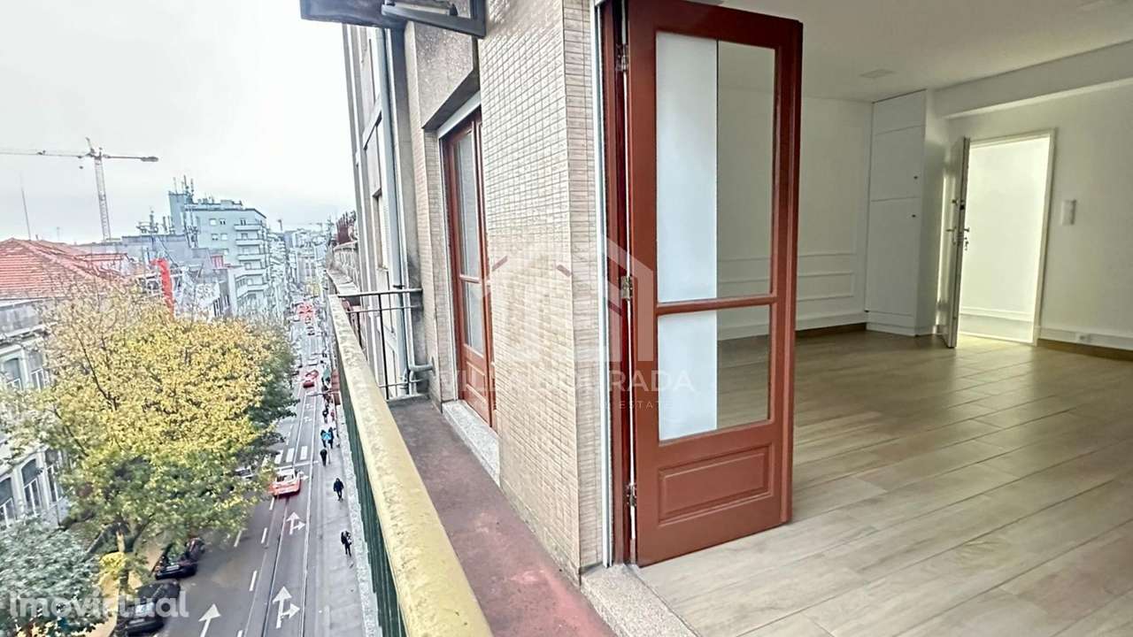 Escritório centro do Porto - Grande imagem: 3/15