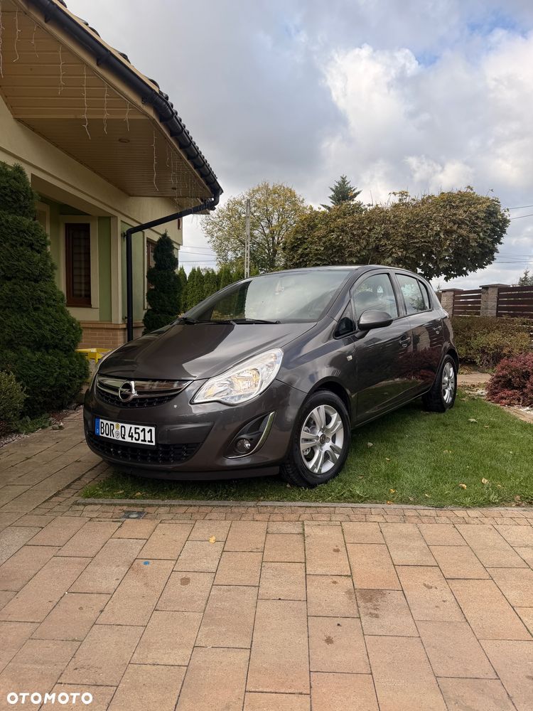 Opel Corsa 1.2 16V Cosmo - 3