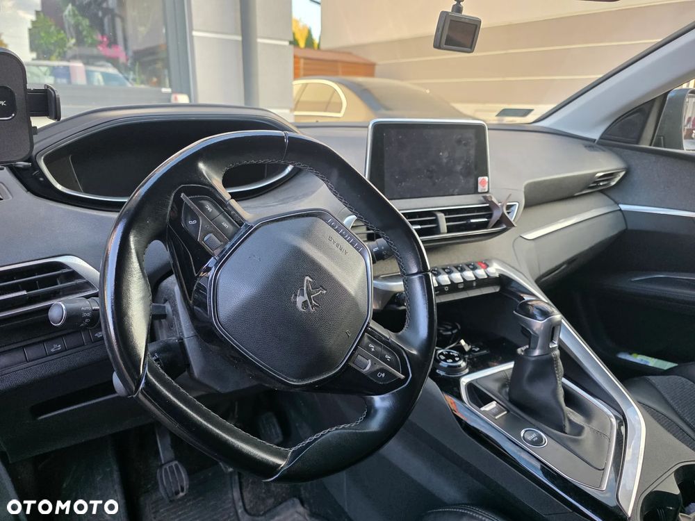 Peugeot 5008 1.5 BlueHDi Allure S&S - 6