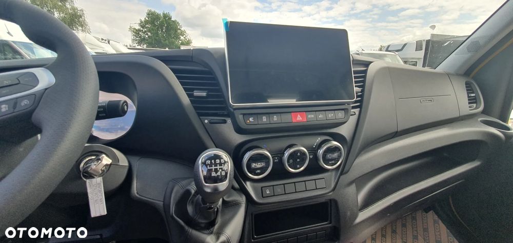 Iveco Daily POMOC DROGOWA POJAZD SPECJALNY !!! - 13