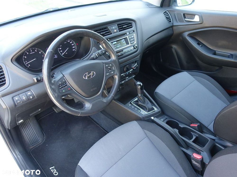 Hyundai i20 1.4 Automatik Trend - 10