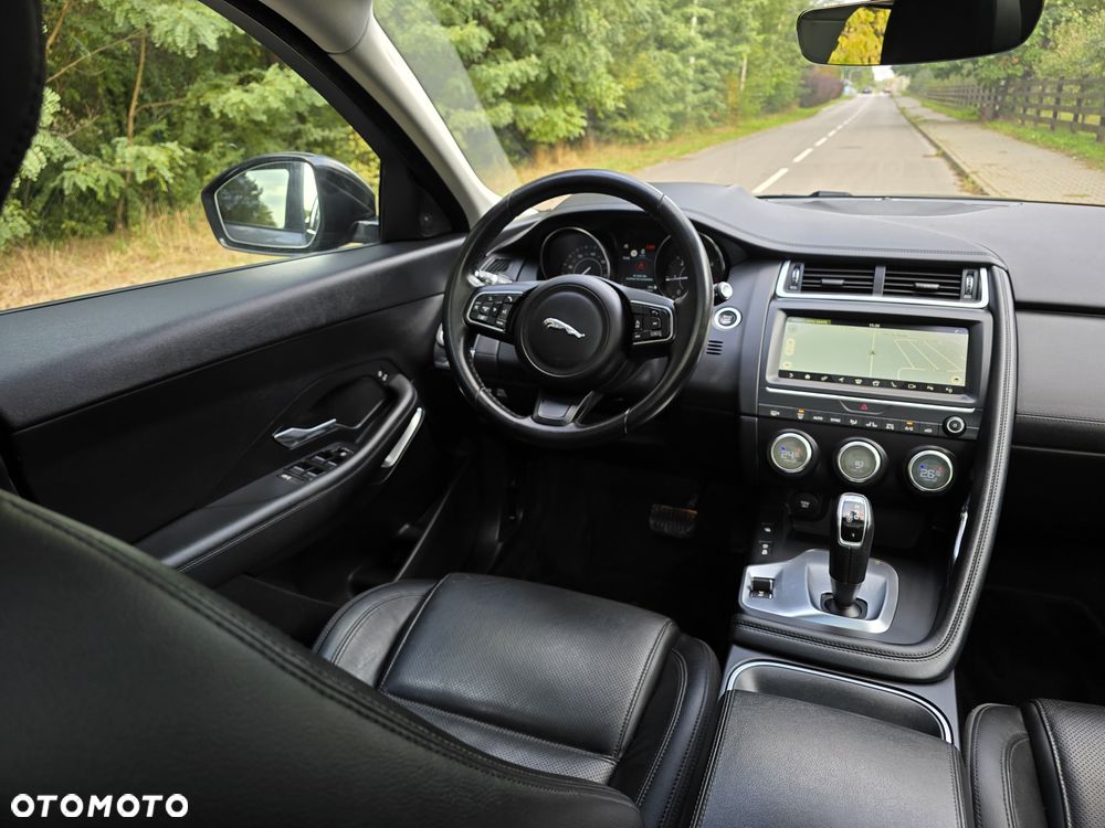 Jaguar E-Pace 2.0 i4D AWD HSE - 32