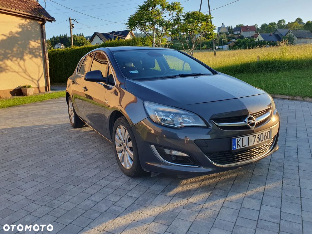 Opel Astra 1.6 CDTI Cosmo - 1
