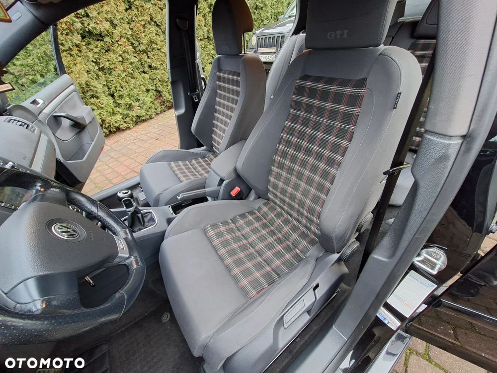 Volkswagen Golf 2.0 GTI - 29