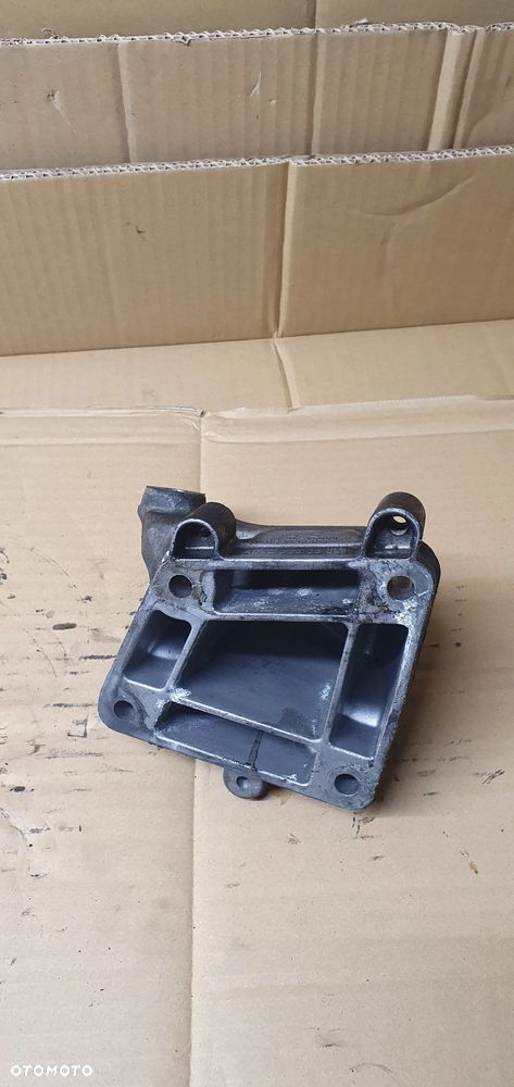 Łapa wspornik silnika Mercedes ML W164 3.0 CDI A6422230304 - 5