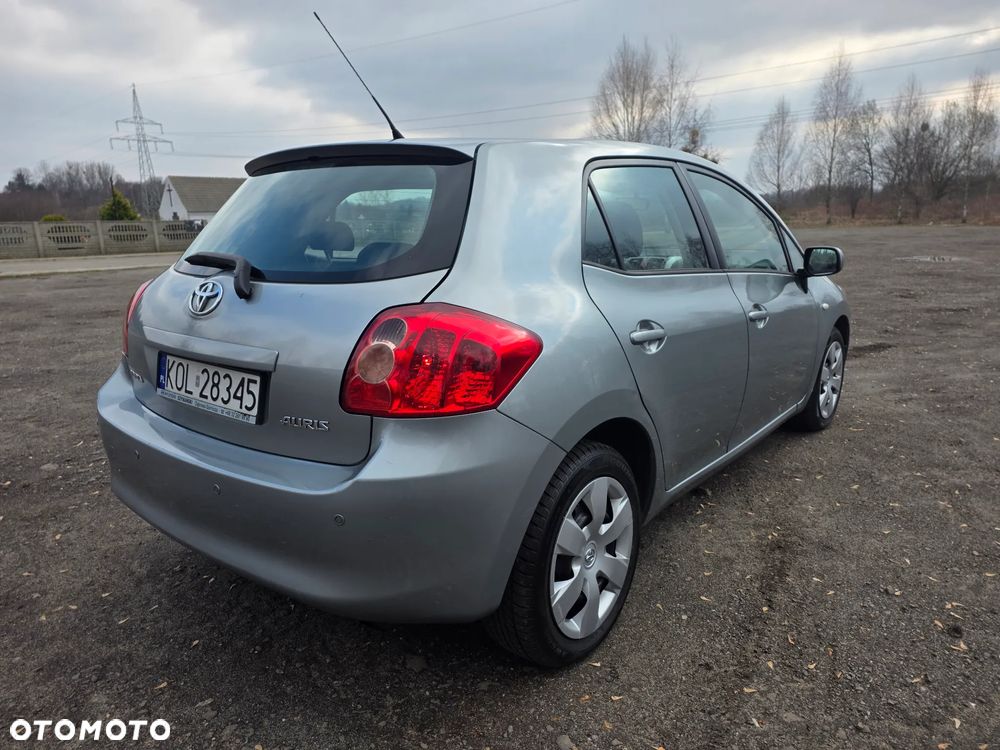 Toyota Auris 2.0 D-4D - 7