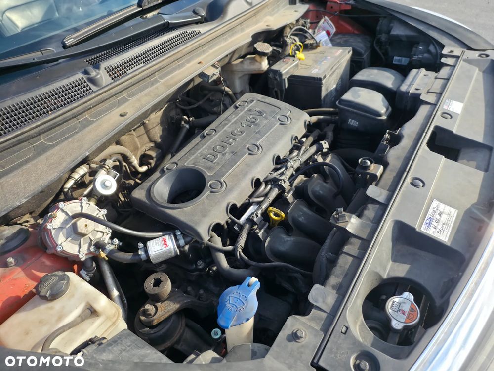 Kia Sportage 2.0 L 2WD - 8