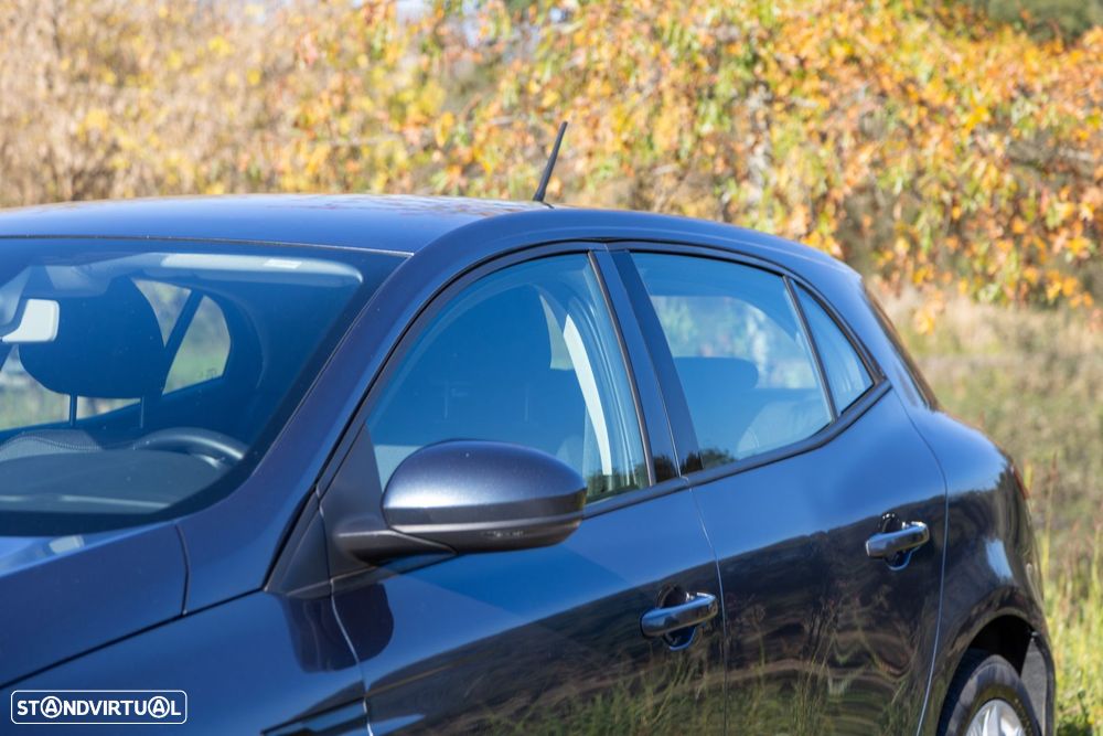 Renault Mégane 1.5 Blue dCi Intens - 10