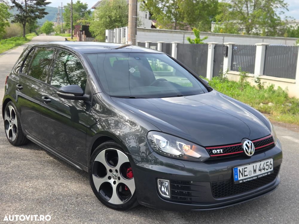 Volkswagen Golf 2.0 GTI - 1