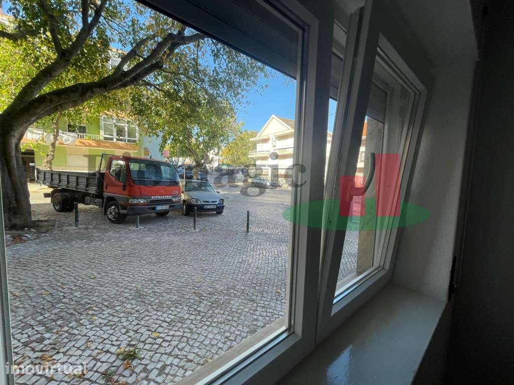 Apartamento T4 Completamente Renovado - Amora / Seixal - Grande imagem: 4/22