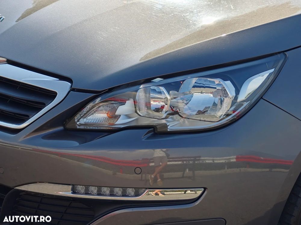 Peugeot 308 - 4