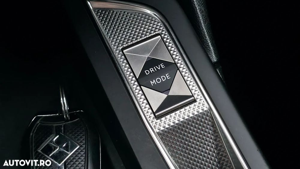 DS Automobiles DS 3 Crossback DS3 1.2 PureTech 130 S&S EAT8 Grand Chic - 37