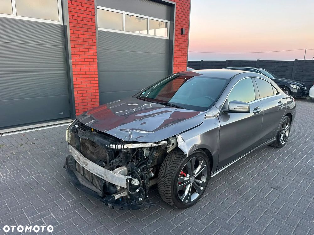 Mercedes-Benz CLA 180 d - 39