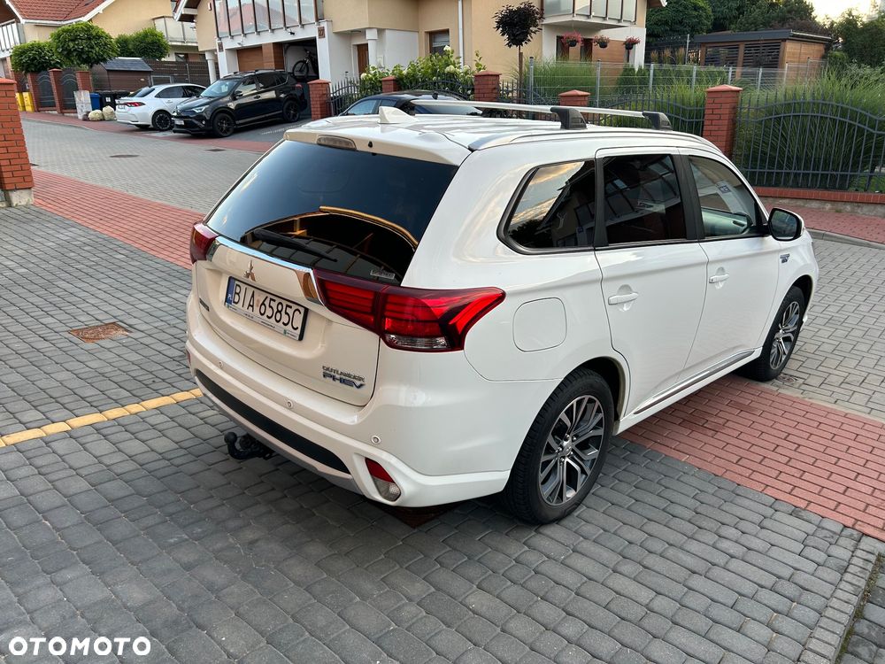 Mitsubishi Outlander - 7