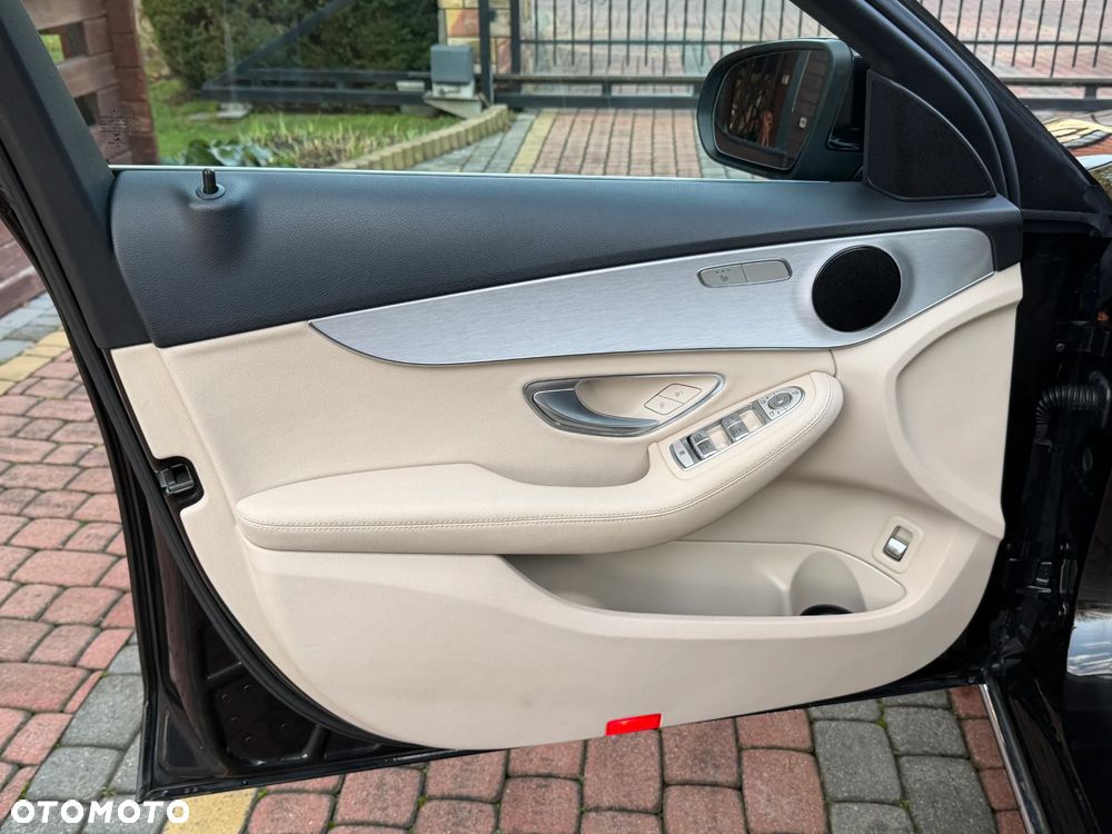 Mercedes-Benz Klasa C 180 9G-TRONIC Avantgarde - 24