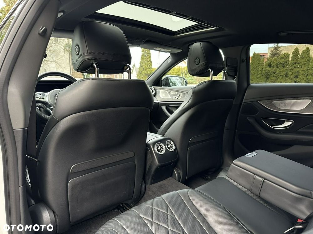 Mercedes-Benz CLS - 12