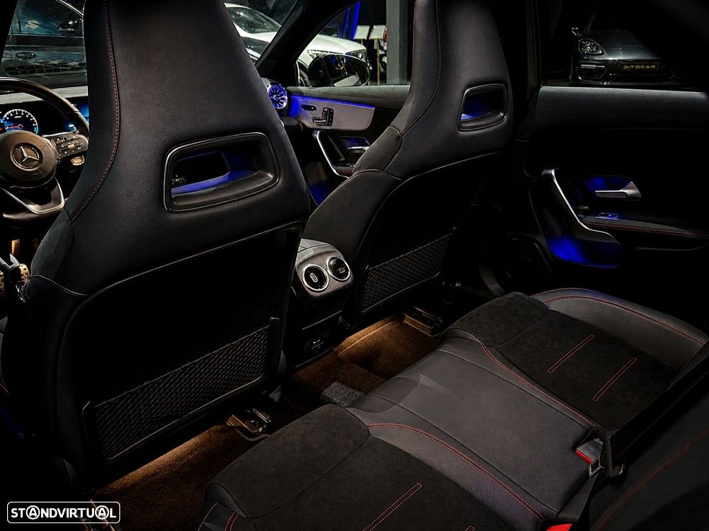 Mercedes-Benz CLA 200 7G-DCT AMG Line - 11