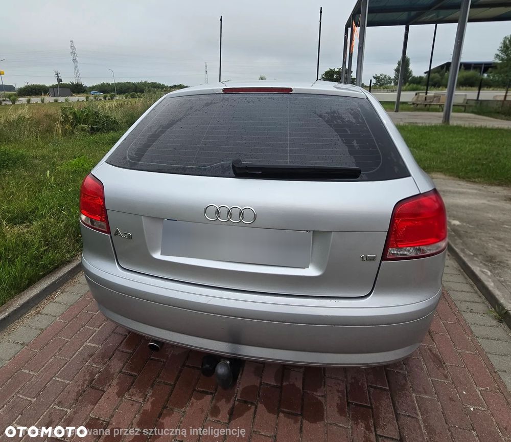 Audi A3 3-drzwiowe 1.6 Ambition - 9