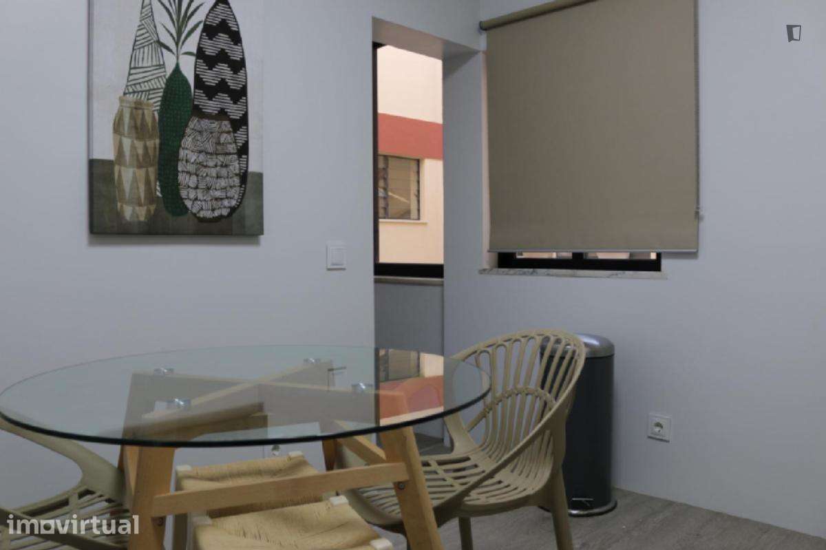 Apartamento com 2 quartos - localizado em Lagoa - Grande imagem: 3/6