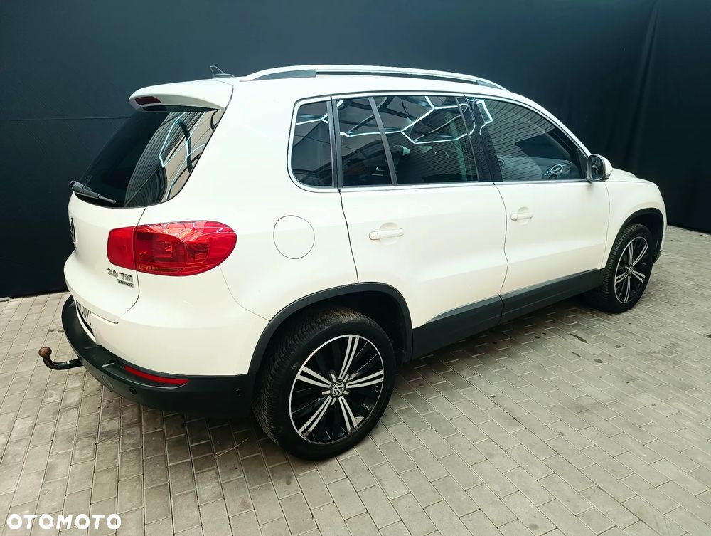 Volkswagen Tiguan 2.0 TSI 4Motion DSG Lounge Sport & Style - 11