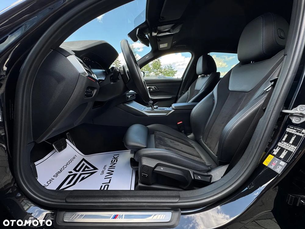BMW Seria 3 330e xDrive M Sport sport - 24