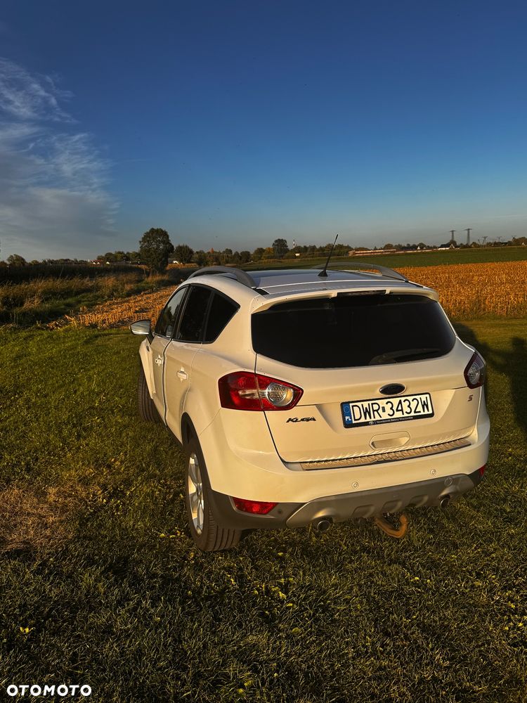 Ford Kuga 2.0 TDCi 4x4 Titanium - 16