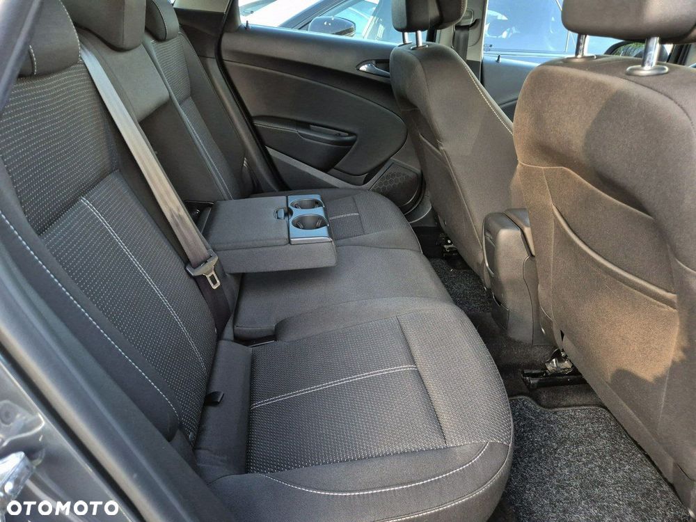 Opel Astra 2.0 CDTI DPF SportsTourer Exklusiv - 24