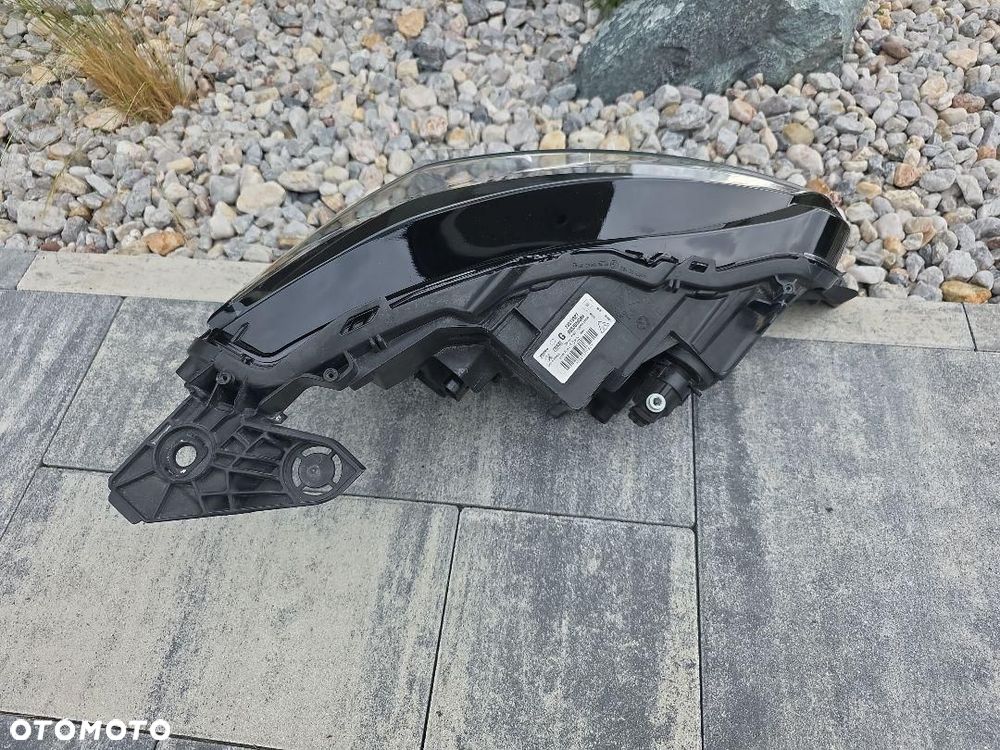 PEUGEOT 208 2008 II 2 Lampa lewa Kompletna Full Led Base Eco 9833036380 - 9