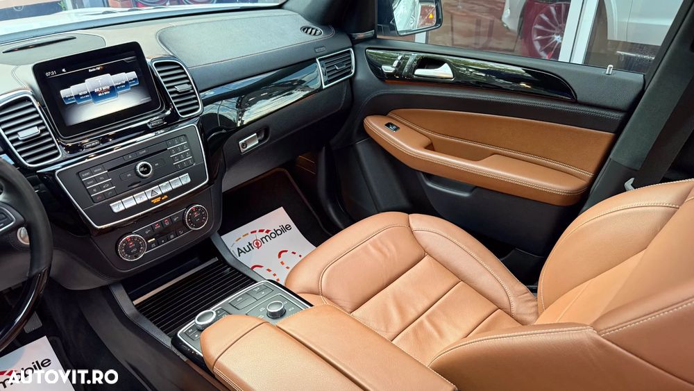 Mercedes-Benz GLS - 17