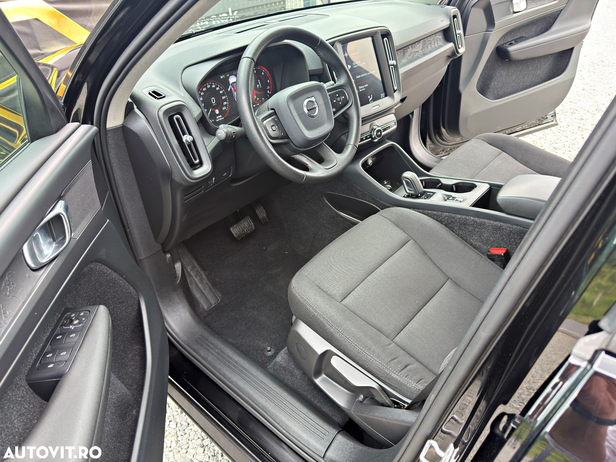 Volvo XC 40 D3 AWD Momentum - 8